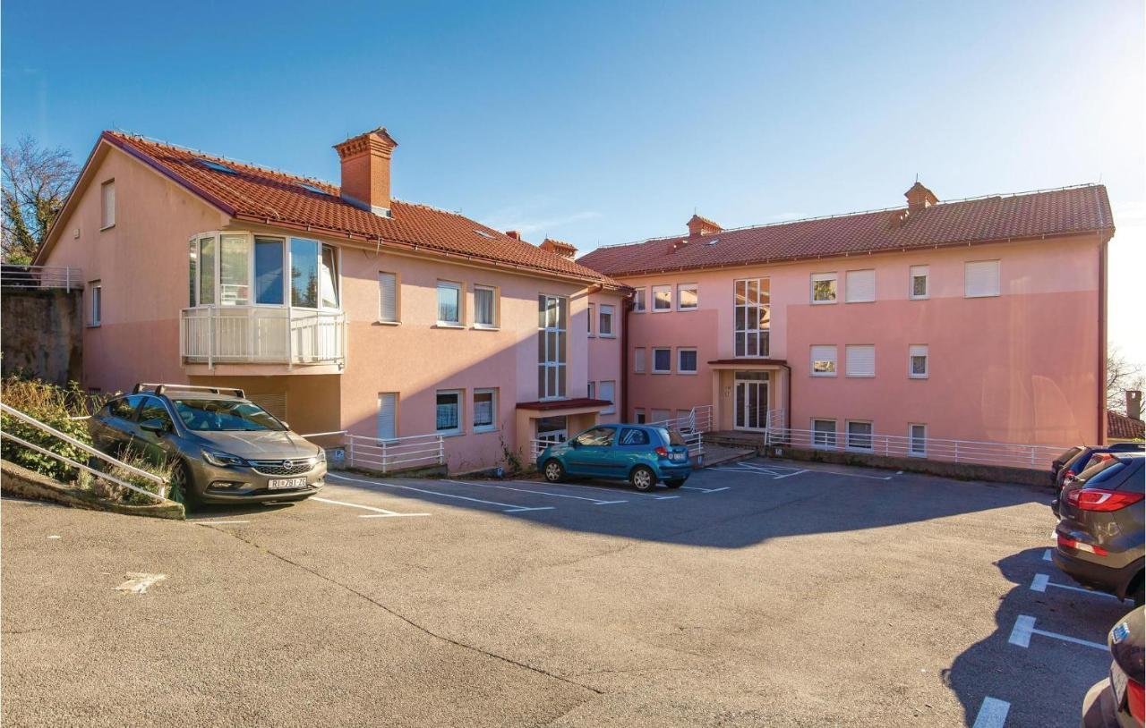 1 Bedroom Amazing Apartment In Fiume Esterno foto