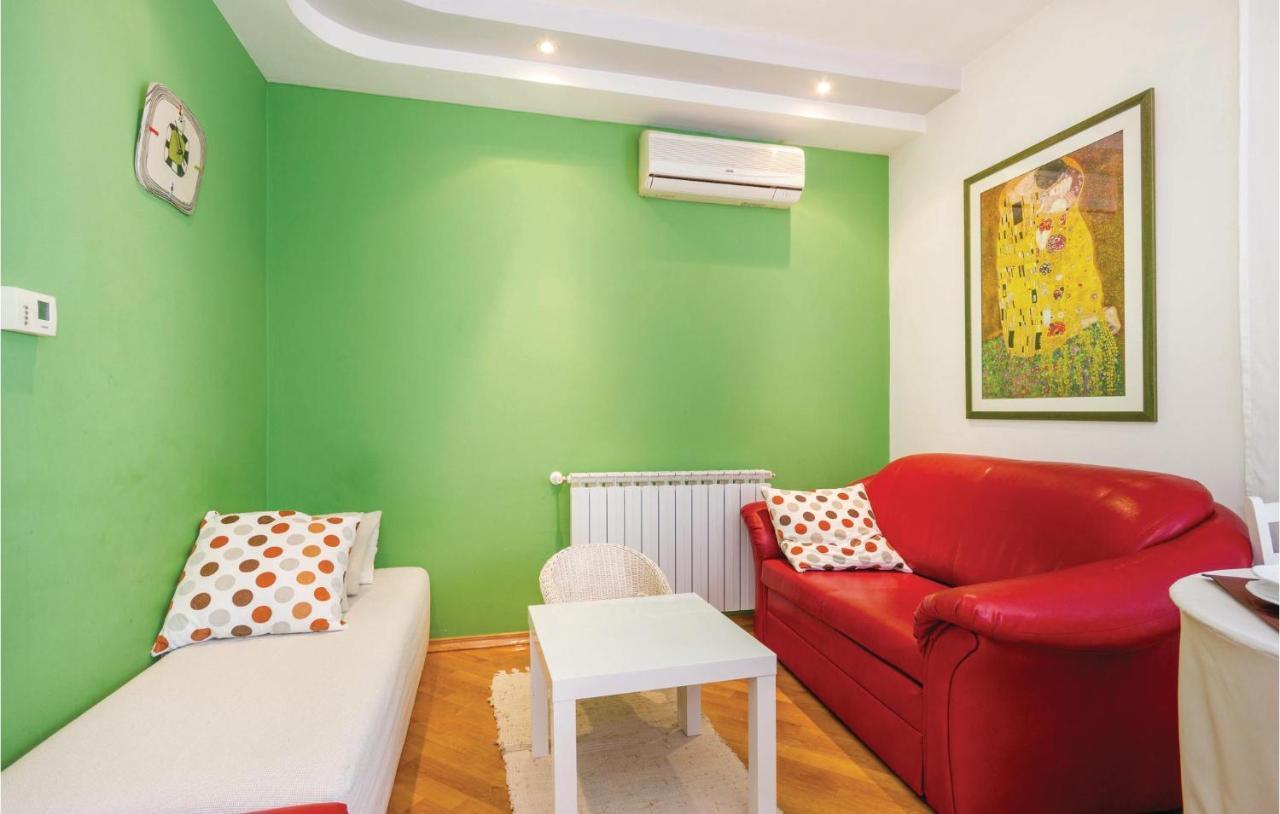 1 Bedroom Amazing Apartment In Fiume Esterno foto