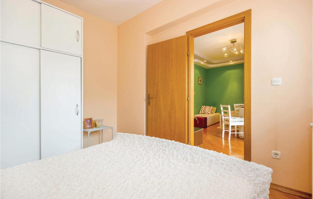 1 Bedroom Amazing Apartment In Fiume Esterno foto