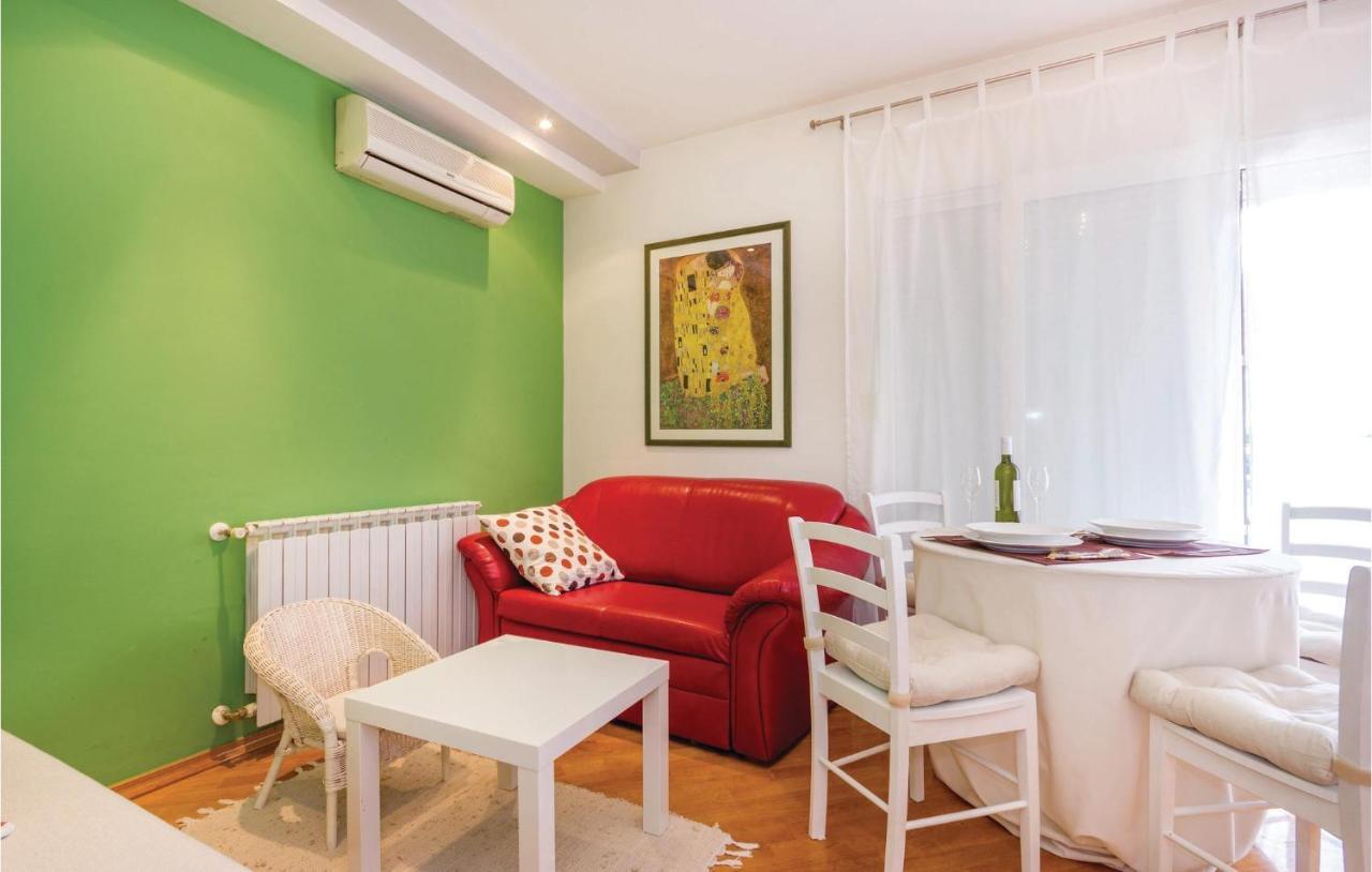 1 Bedroom Amazing Apartment In Fiume Esterno foto