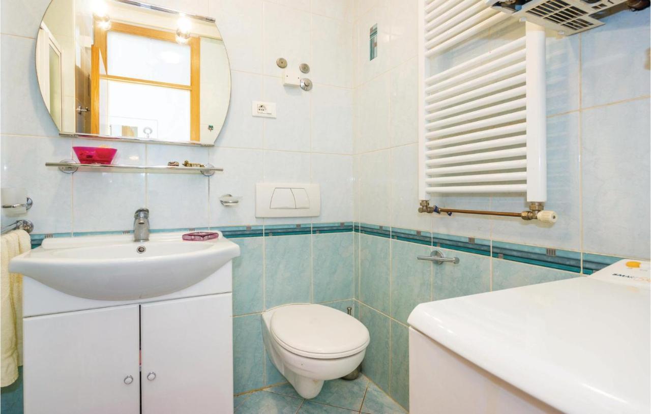 1 Bedroom Amazing Apartment In Fiume Esterno foto