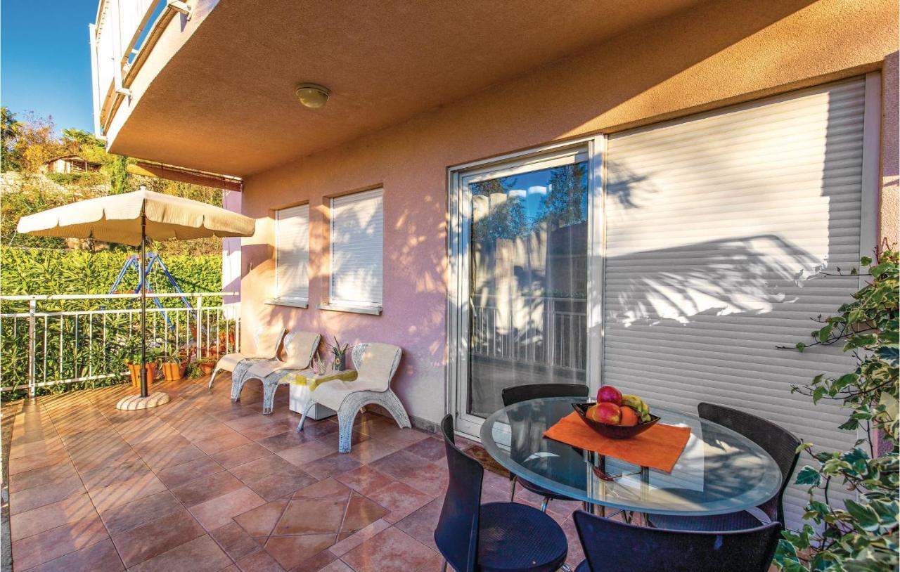 1 Bedroom Amazing Apartment In Fiume Esterno foto